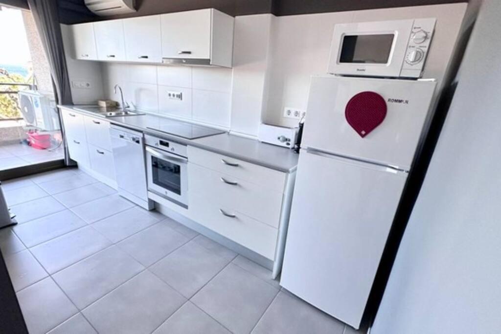 Roses Apartments - Marivent Экстерьер фото